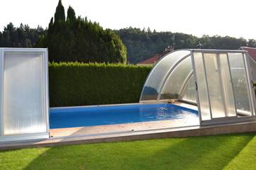Gîte pour 4 personnes, avec piscine ainsi que jardin et vue, animaux acceptés à Tábor