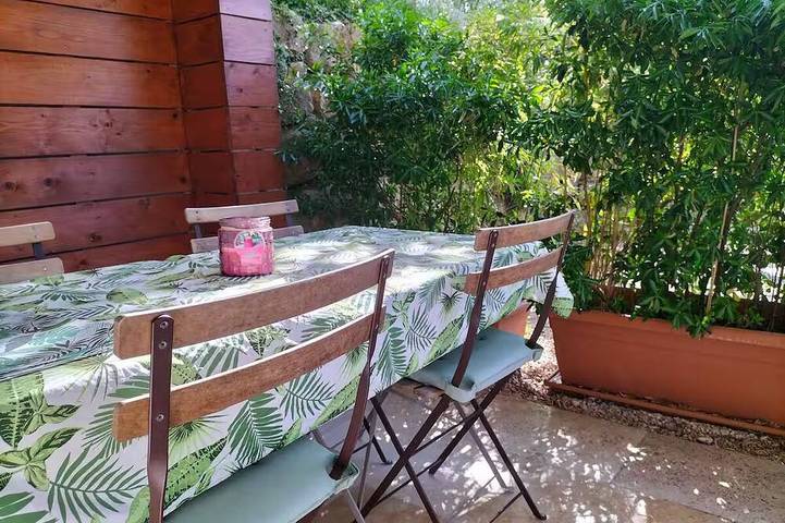 Ferienwohnung für 2 Personen, mit Terrasse und Garten - 1