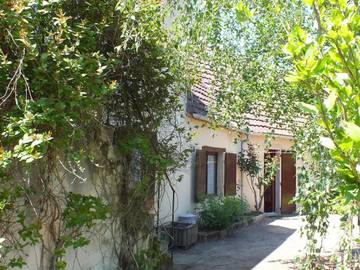 Gîte pour 5 personnes, avec jardin, animaux acceptés à Langeron