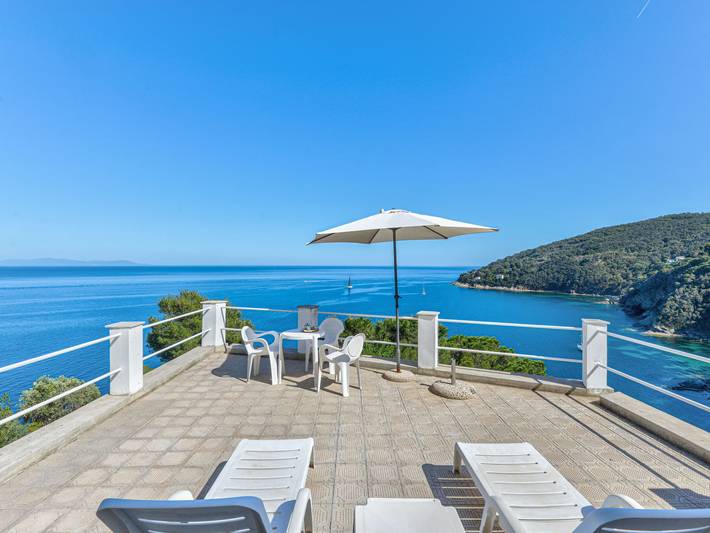 Casa vacanza per 4 persone, con Terrazza e Giardino a Rio Marina