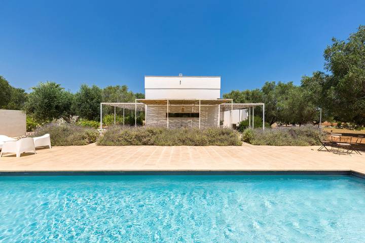 Trullo für 13 Personen, mit Garten und Pool, mit Haustier in Carovigno