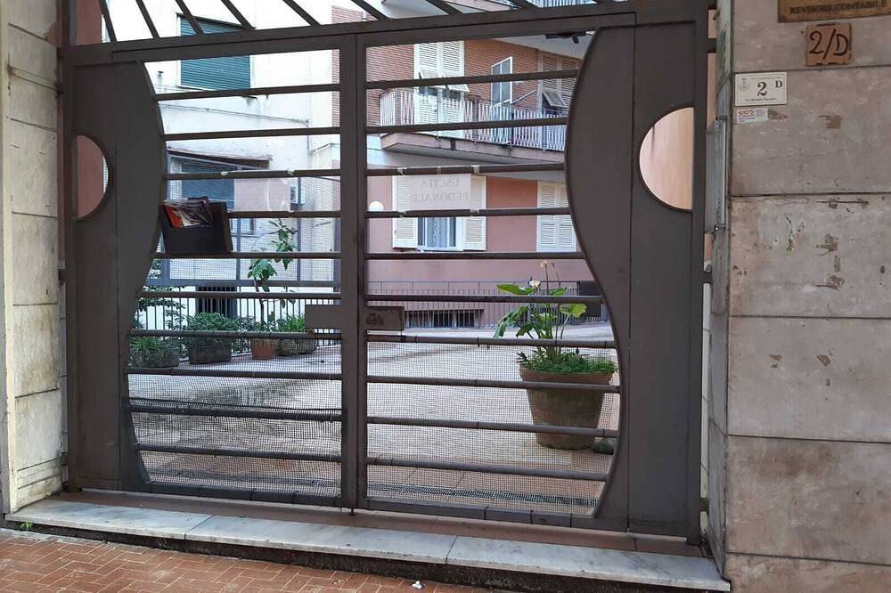 Appartamento intero, Stabia Vacanze appartamento in centro città comodo e confortevole. in Castellammare di Stabia, Napoli e dintorni