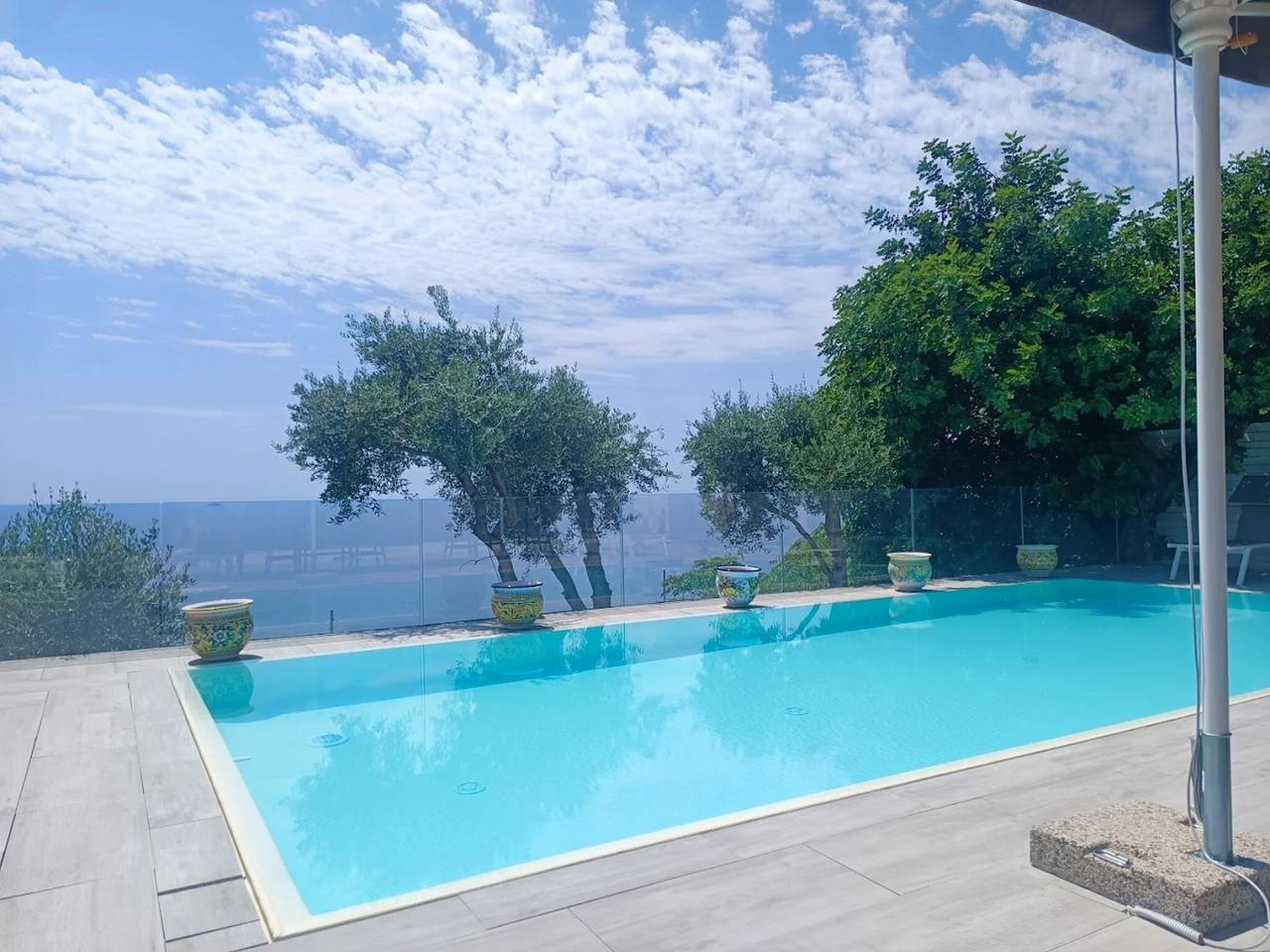 Zimmer Ponente mit Gartenblick, Wlan und Klimaanlage in Caprioli, Cilento