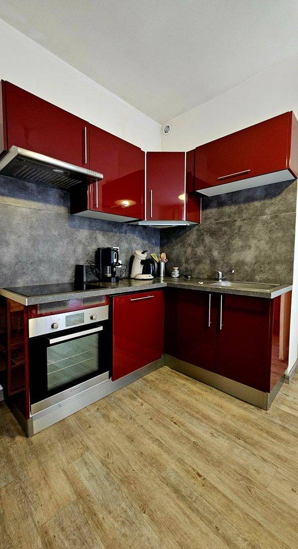 Gîte pour 9 personnes, avec balcon à Villecomtal - 4