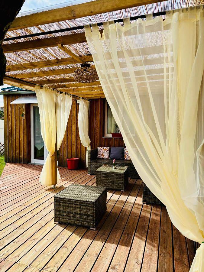 Gîte pour 4 personnes, avec Terrasse et Jardin ainsi que Piscine et Vue dans Cazaux - 3