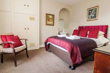 Cottage for 14 People in Skipton, North Yorkshire, Photo 1