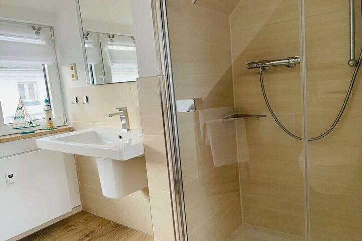 Strandhaus für 2 Personen, mit Balkon in Warnemünde - 4