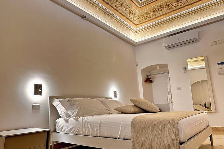 [Relais La Muraglia] Suite La Muraglia - Luxury - Jacuzzi - Molfetta in Molfetta, Bari Provinz