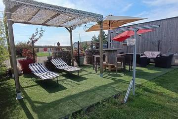 Gîte pour 6 personnes, avec jardin ainsi que terrasse et jacuzzi à Bistroff