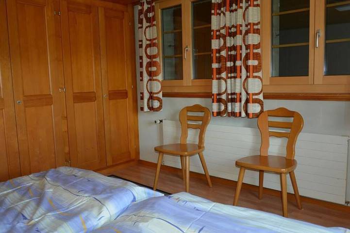 Ganze Wohnung, Rehweid (Eg) Appartement/Fewo, Dusche oder Bad, Wc 5-Bettwohnung in Saanenmöser, Saanen