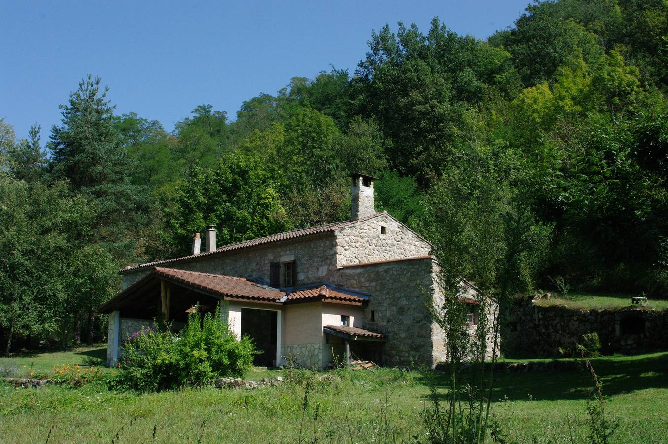 Rossignol in Boucieu-le-Roi, Région de Tournon-sur-Rhône
