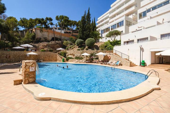 Apartahotel para 6 personas, con jardín además de piscina para niños y piscina en Mallorca
