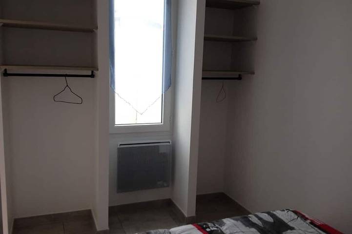 Gîte pour 6 personnes, avec terrasse ainsi que jardin et piscine à Saint-Jean-Lasseille - 2