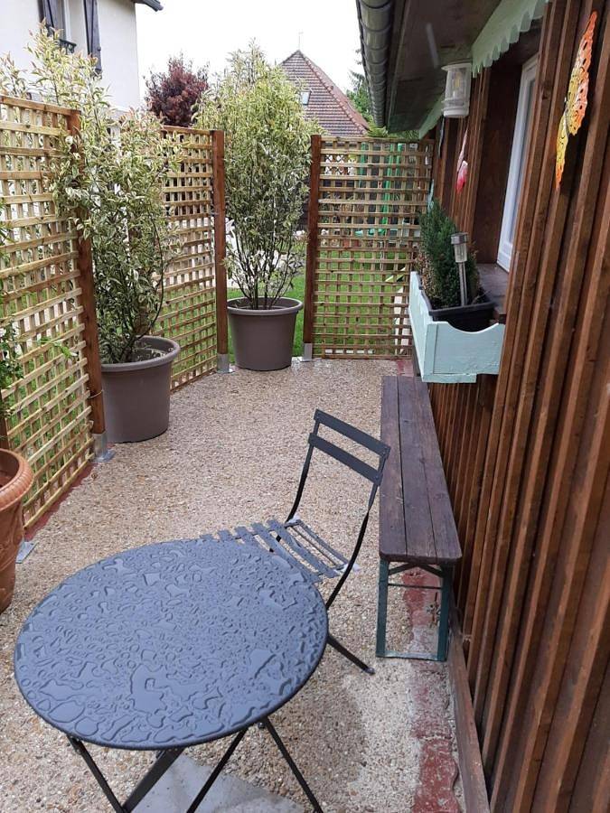 Appartement entier, Tres beau gite ,une ou deux personnes, super équipé 25m2 in Nogent-sur-Seine, Aube