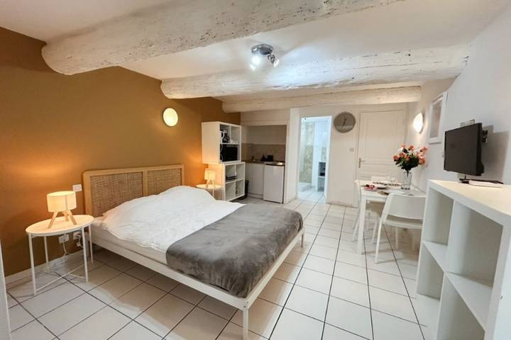 Gîte pour 2 personnes, adapté aux familles dans Port De Toulon - 4