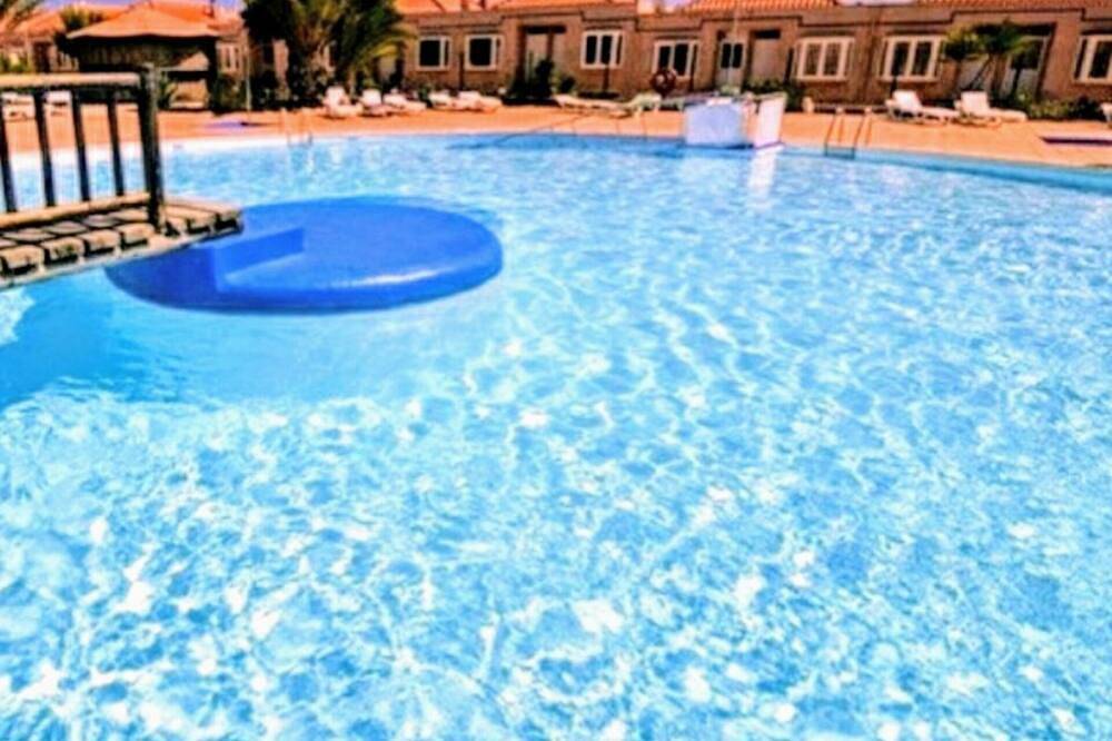 Pleasant house quiet private residence, Ocean view-6 pers- 110 m2 -Piscine- in Costa de Antigua, Antigua