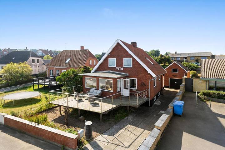 Villa für 6 Personen, mit Terrasse und Garten - 1