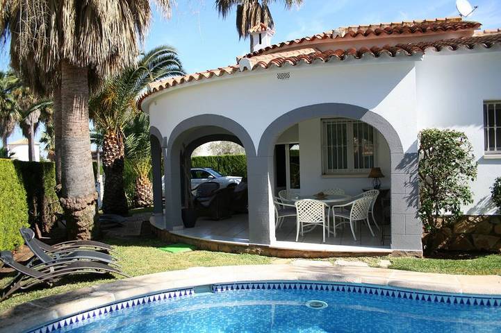 Ferienhaus für 7 Personen, mit Garten, mit Haustier in Oliva