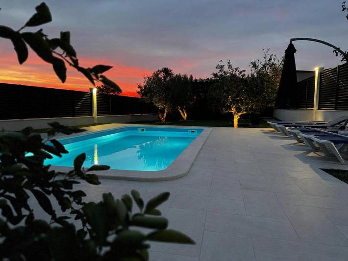 Villa pour 6 personnes, avec Terrasse et Jardin ainsi que Piscine et Vue à Split - 3
