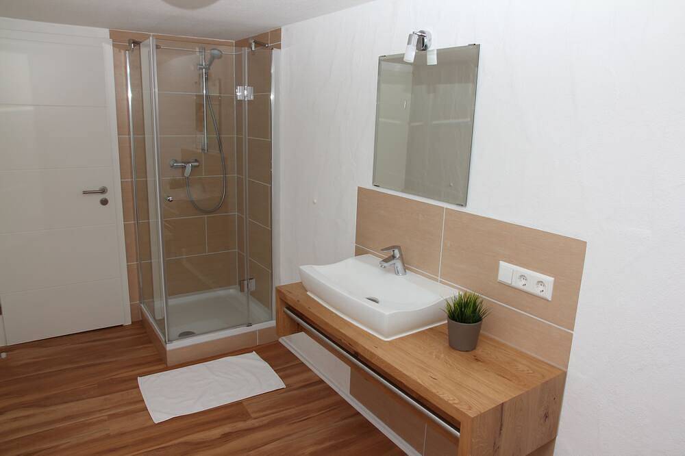 Ganze Wohnung, Großzügige Ferienwohnung in Freudenstadt-Dietersweiler in Freudenstadt, Mittlerer Schwarzwald