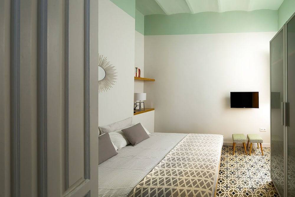 Ganze Wohnung, Rodrigo Triana 3. Duplex mit 2 Schlafzimmer, 2 Bäder, Terrasse und Gemeinschaftsterrasse in Central Seville, Sevilla