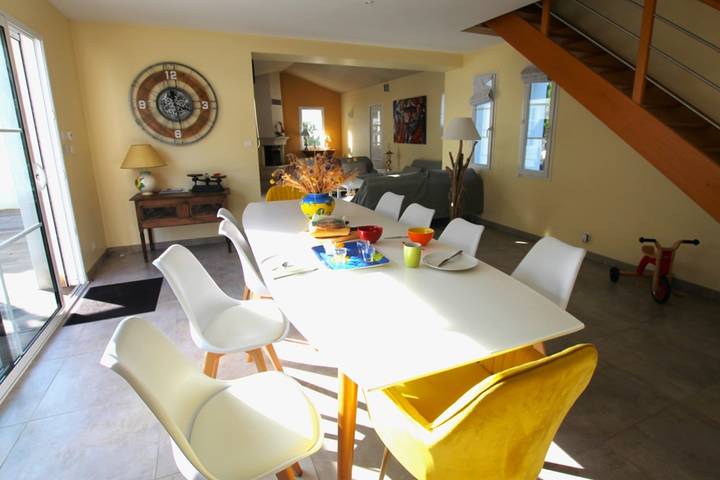 Location de vacances pour 8 personnes, avec jardin et piscine, adapté aux familles à Jard-sur-Mer - 3