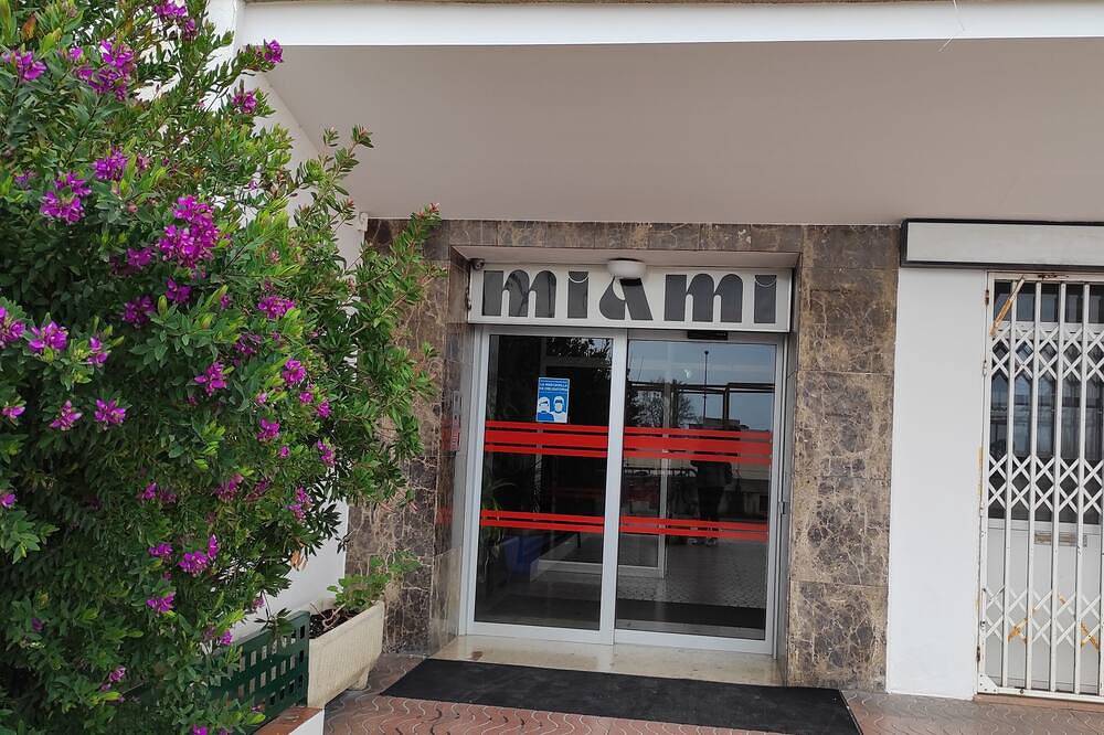Entire apartment, Facing The Beach Extraordinary View in Empuriabrava, Upper Empordà
