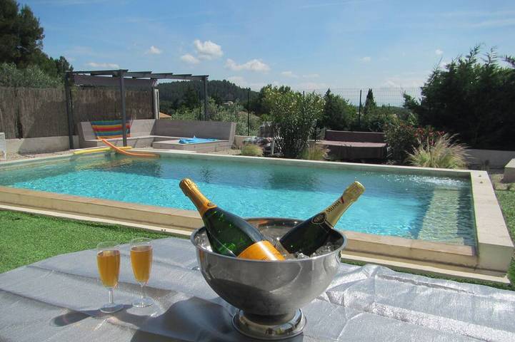 Appartement de vacances pour 2 personnes, avec piscine et jardin