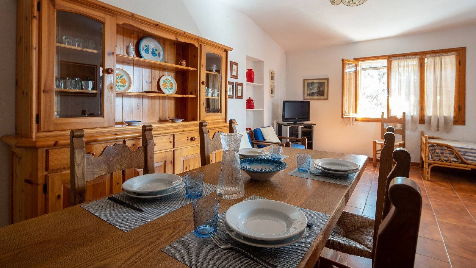 Ferienhaus 'Ulivo A Fuile Mare' mit Bergblick, Wlan und Klimaanlage in Sas Linnas Siccas, Orosei