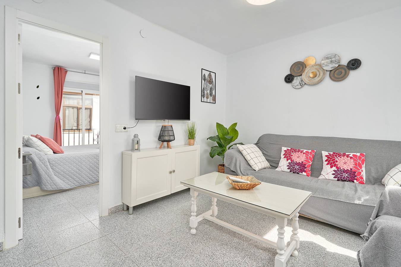 Entire apartment, Apartment "Molina 2" with Mountain View, Terrace & Wi-Fi in Nerja Centre, Nerja