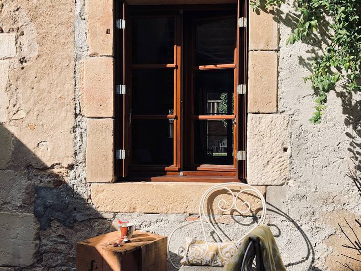 Gîte pour 6 personnes, avec jardin ainsi que terrasse et jacuzzi dans Saint-Amand-Montrond - 4