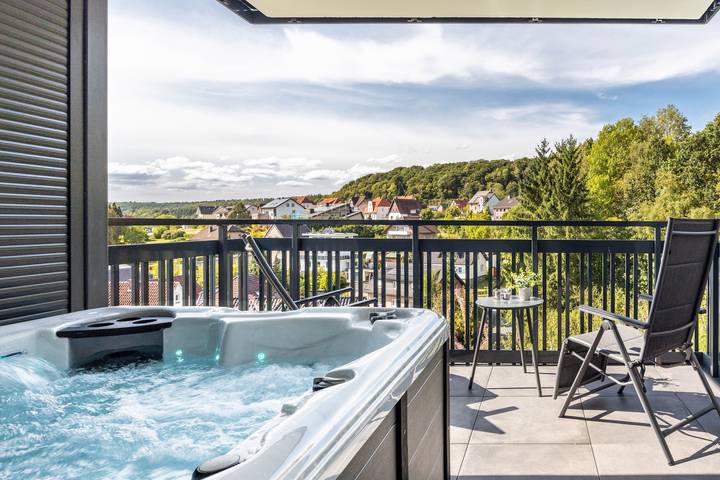Ferienwohnung für 2 Personen, mit Balkon und Whirlpool sowie Sauna im Teutoburger Wald