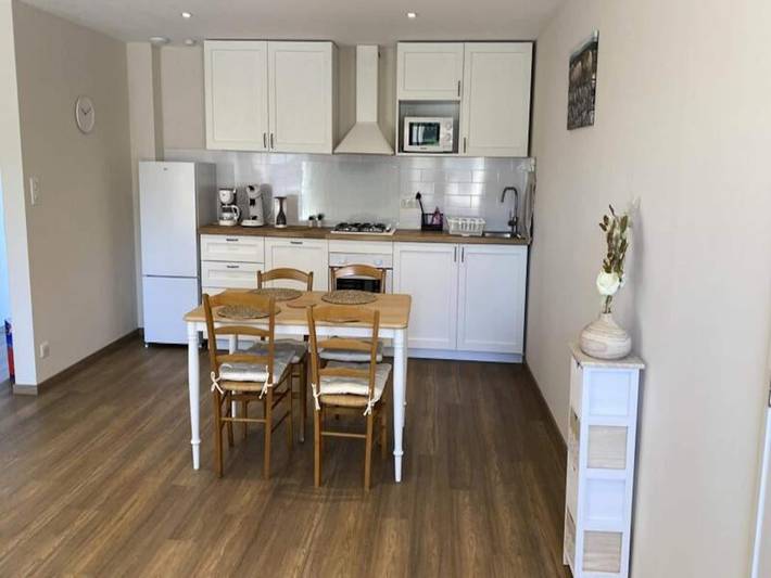 Gîte pour 2 personnes, avec piscine et jardin, adapté aux familles dans La Chaldette - 2