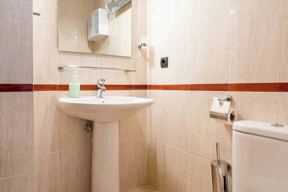 Entire apartment, Stunning Modern Seafront Apartment in Benicarló in Benicarló, Costa del Azahar