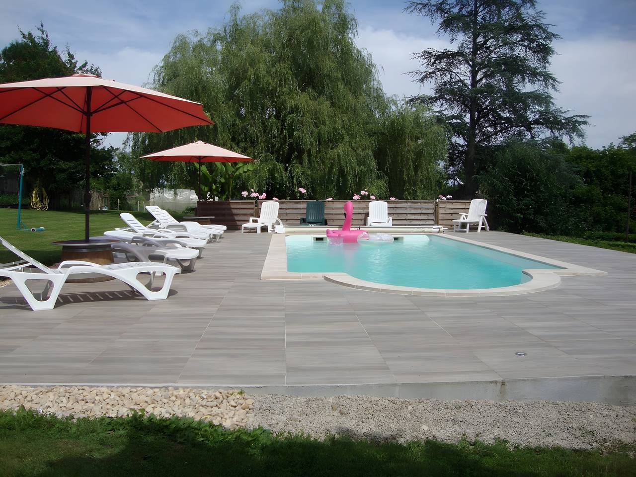 Maison de vacances « Gîte Le Séchoir » avec piscine partagée, Wi-Fi et climatisation in Les Quatre-Routes-du-Lot, Lot