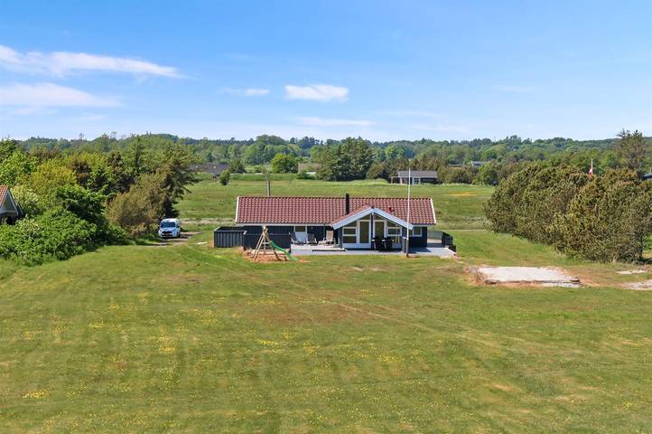 Ferienhaus für 9 Personen, mit Whirlpool und Terrasse