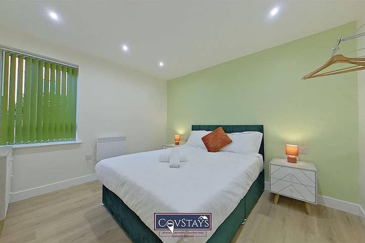 Entire apartment, Beauchamp House in Coventry, Birmingham Area