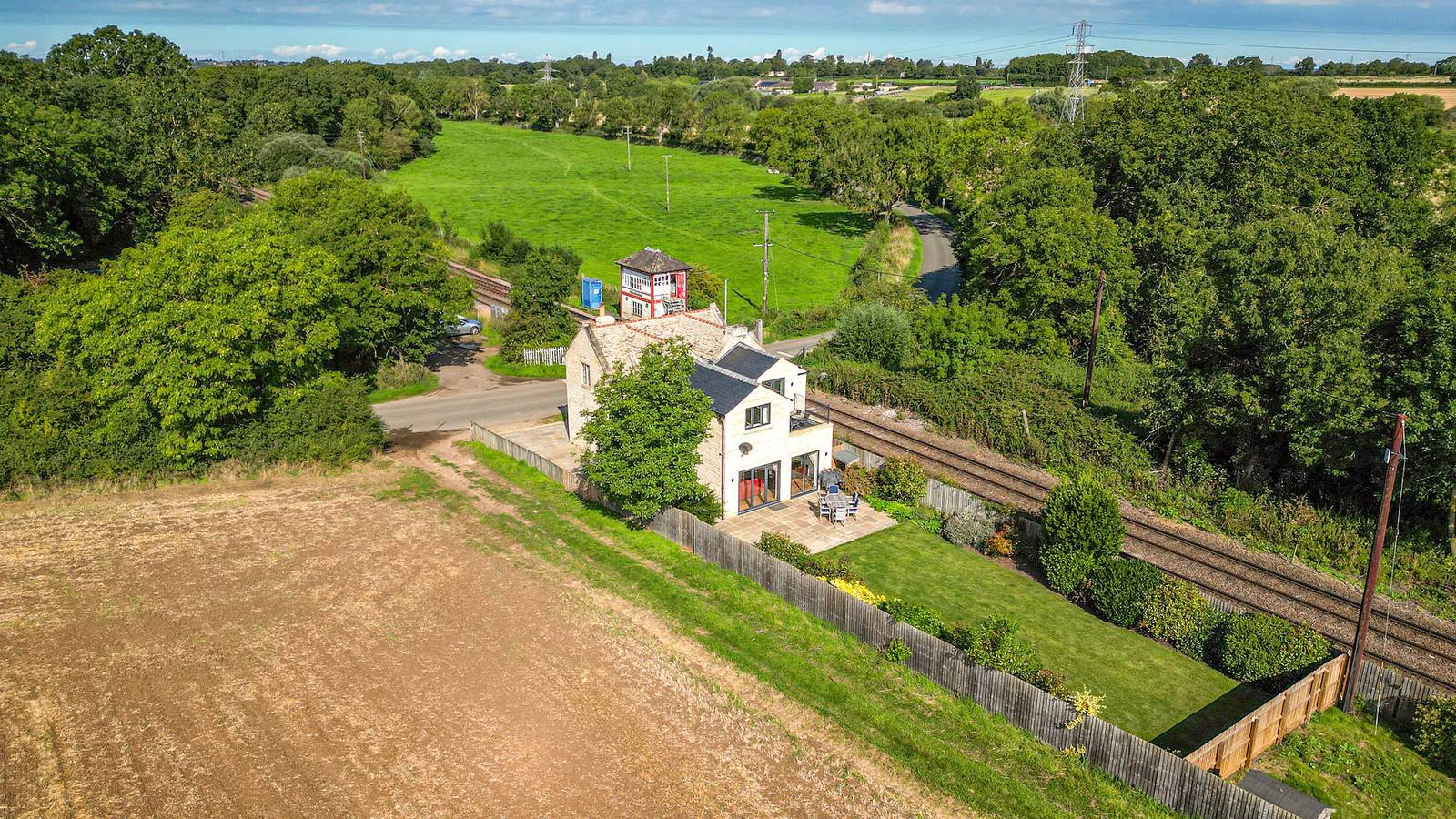 Kylemore Railway Cottage in Uffington, Lincolnshire