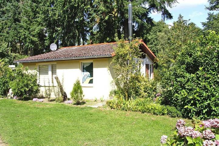 Ferienhaus für 4 Personen, mit Terrasse und Garten sowie Seeblick in Parchim