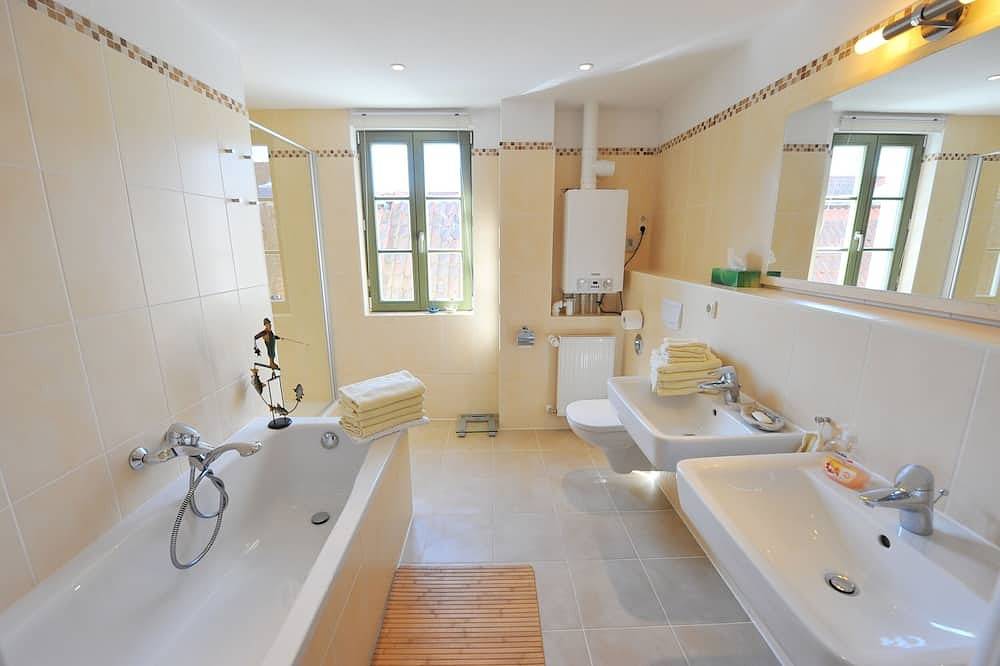 Ganze Wohnung, Komfortable 4- Sterne- Dachterrassenwohnung, ruhig und zentral in Rostock, Rostock und Umgebung