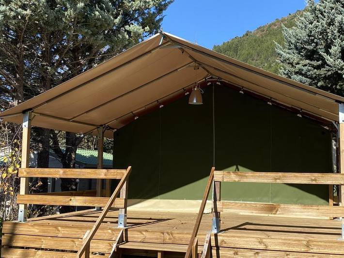 Tente pour 4 personnes, avec bassin pour enfant dans Hautes-Alpe - 2