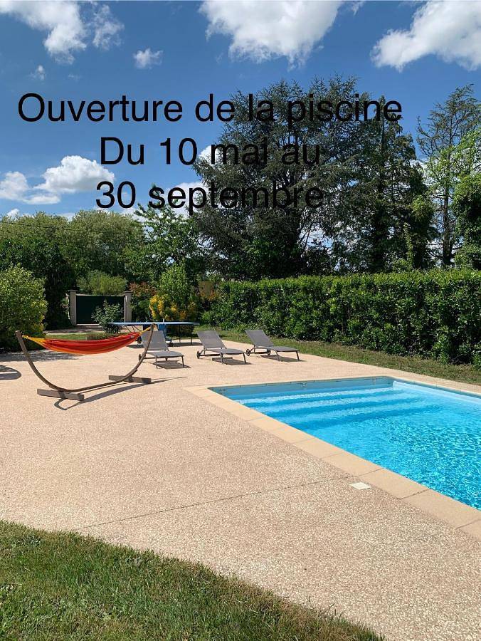 Gîte pour 4 personnes, avec piscine dans Grièges - 3