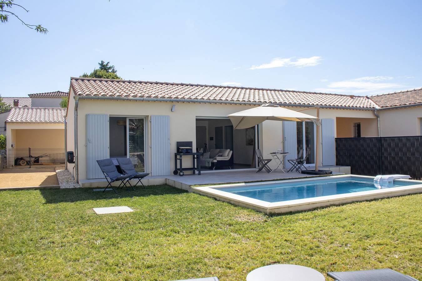 Syrah Villa neuve avec piscine privée au coeur du village - 4 pers. in Suze-la-Rousse, Región de Nyons