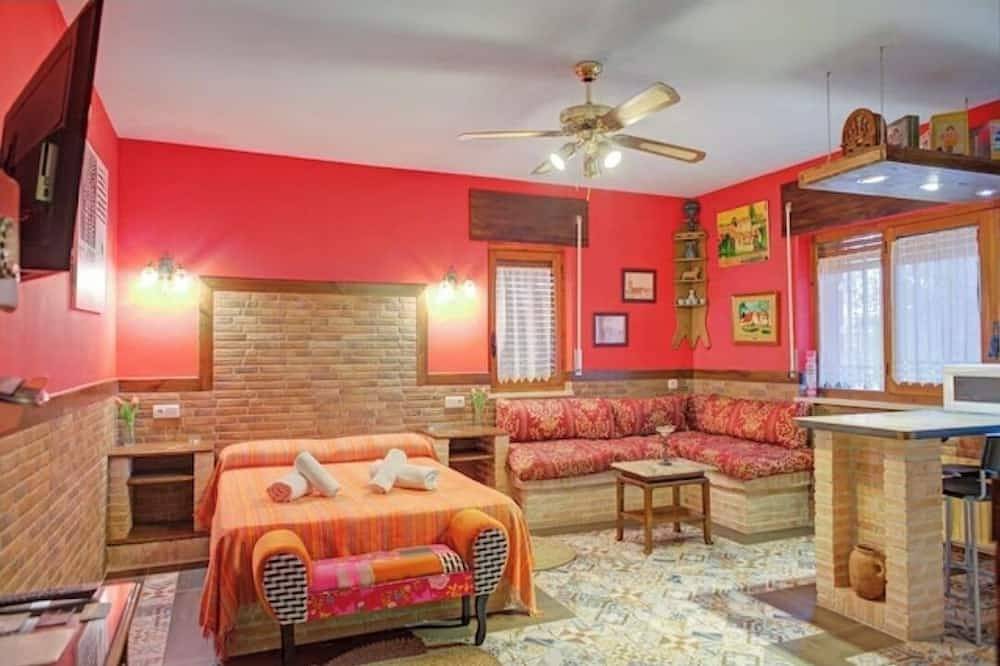 Yelmo - la casa de Galapagar\napartamento romántico, para 2 personas in Galapagar, Provincia de Madrid