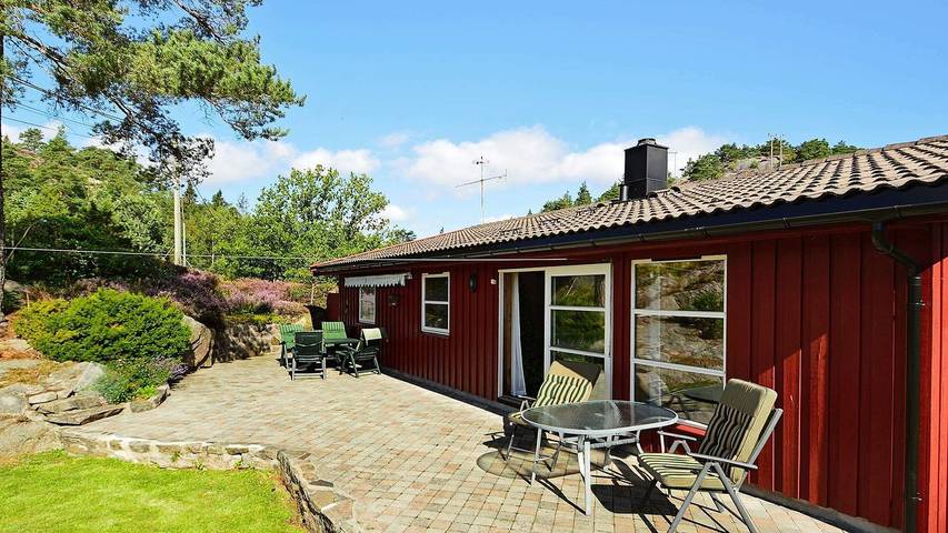 Ferienhaus für 10 Personen, mit Garten und Ausblick sowie Terrasse in Arendal