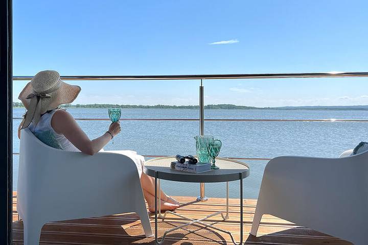 Husbåt for 4 personer, med terrasse, barnevennlig i Polen