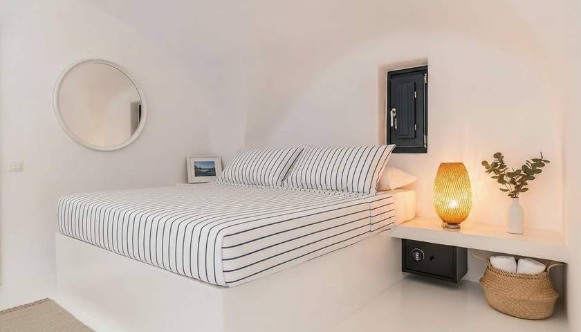 Gîte pour 4 personnes, avec balcon/terrasse et jacuzzi à Thera - 3