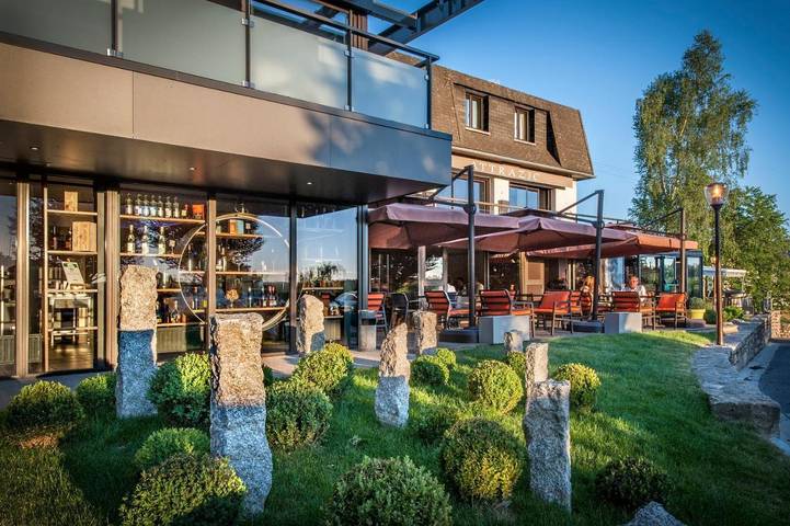 Hôtel pour 2 personnes, avec jardin et sauna ainsi que piscine et jacuzzi, animaux acceptés à Aumont-Aubrac - 2