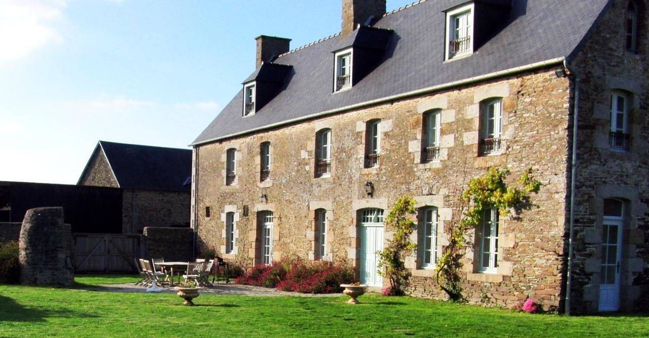 Double or Twin Room with Garden View in Pontorson, Région d'Avranches