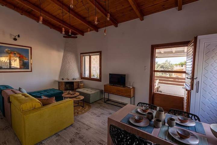 Gîte pour 4 personnes, avec balcon dans Égine